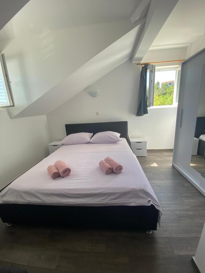 Guesthouse Ruza Sobra Apartments In The Attic Of The House Zewnętrze zdjęcie