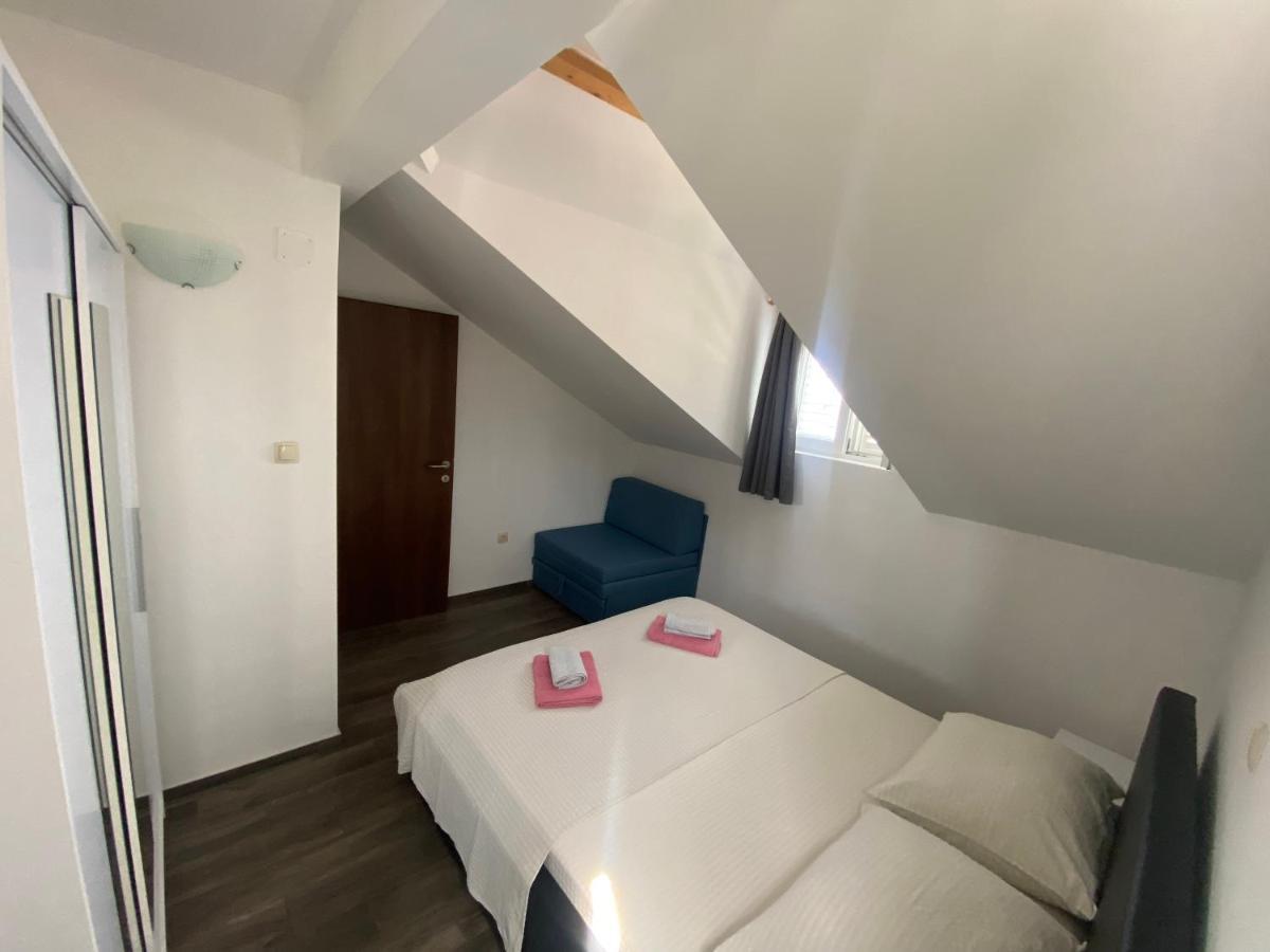 Guesthouse Ruza Sobra Apartments In The Attic Of The House Zewnętrze zdjęcie