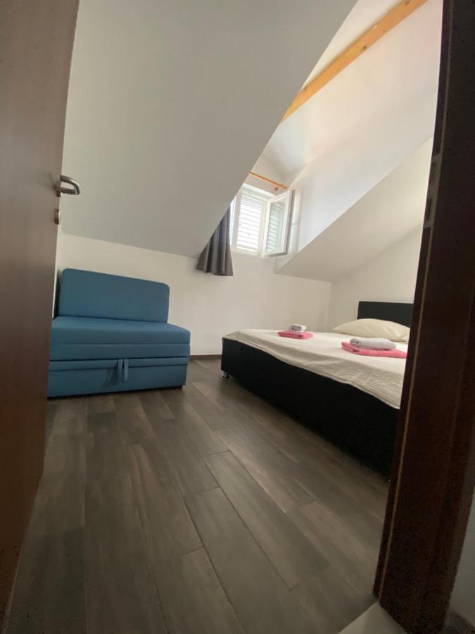 Guesthouse Ruza Sobra Apartments In The Attic Of The House Zewnętrze zdjęcie